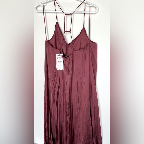 Wrinkle effect slip midi dress burgundy wine colour - Picture 3 of 6